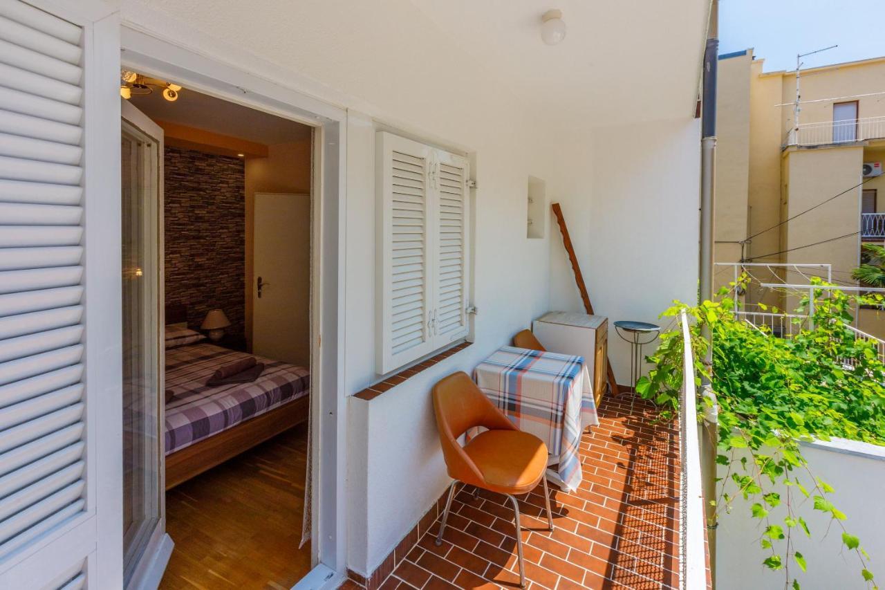 Apartments And Room Art Цриквеница Экстерьер фото