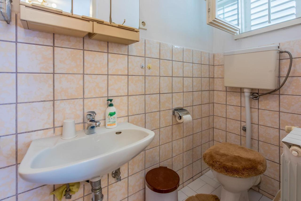 Apartments And Room Art Цриквеница Экстерьер фото