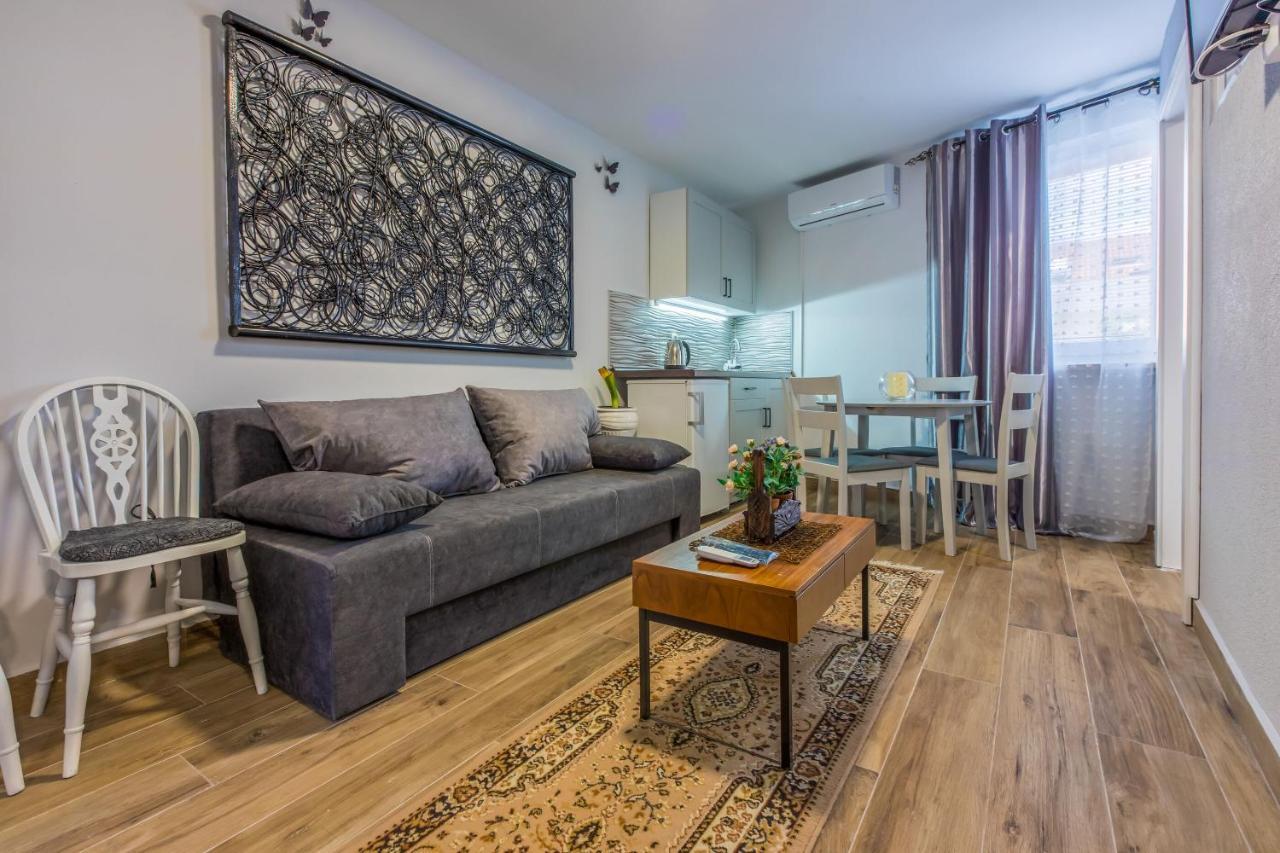 Apartments And Room Art Цриквеница Экстерьер фото