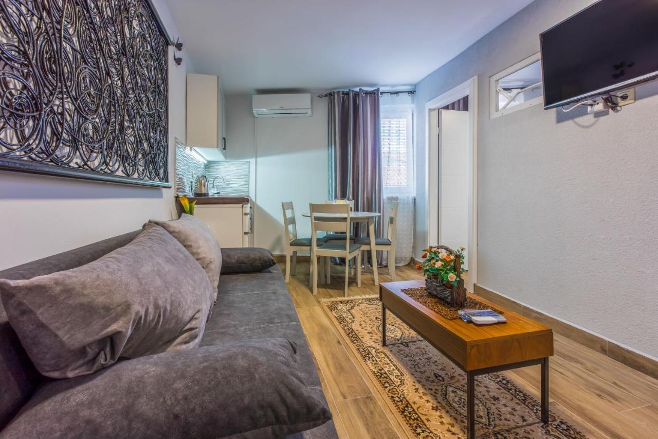 Apartments And Room Art Цриквеница Экстерьер фото