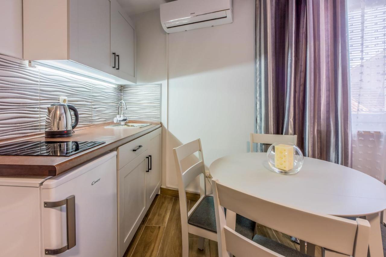 Apartments And Room Art Цриквеница Экстерьер фото